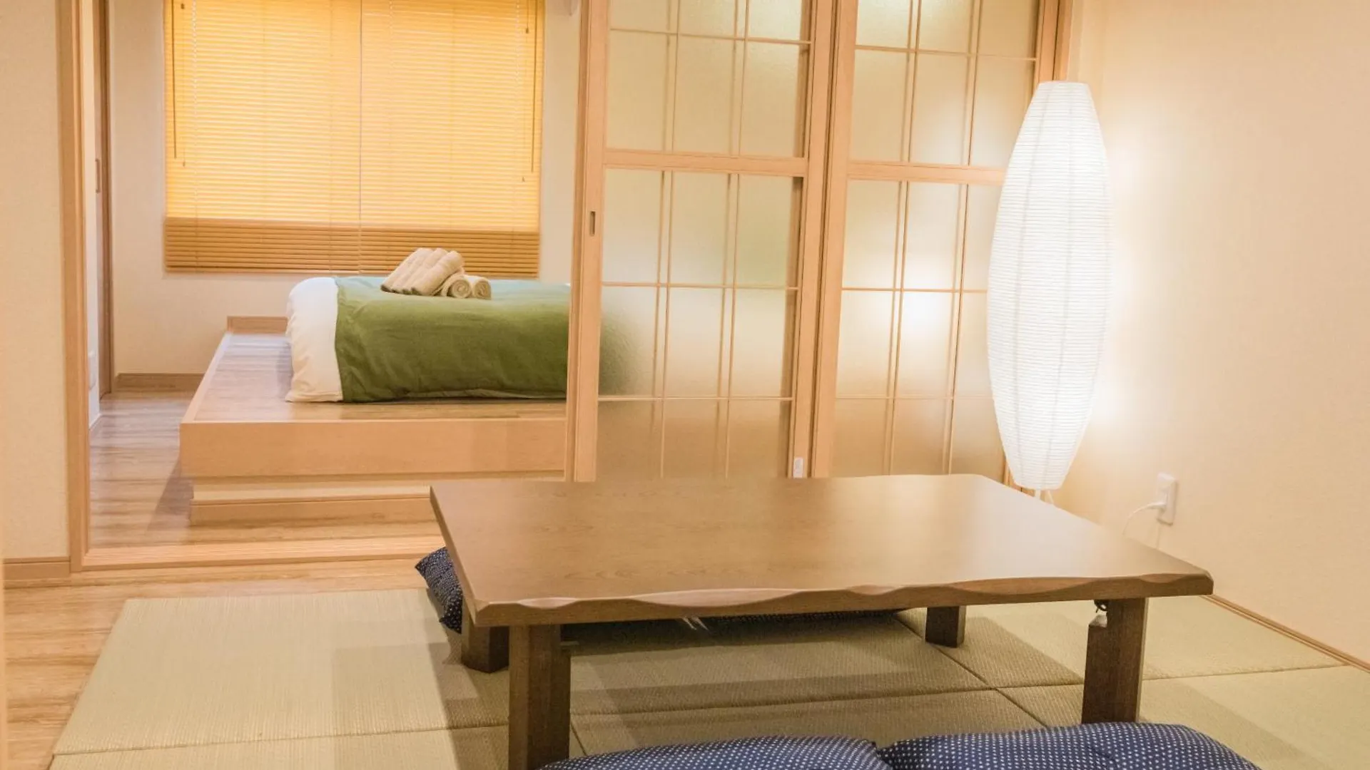 Osaka Tsuruhashi-7Min 6Ppl House Koreatown Namba Hudie